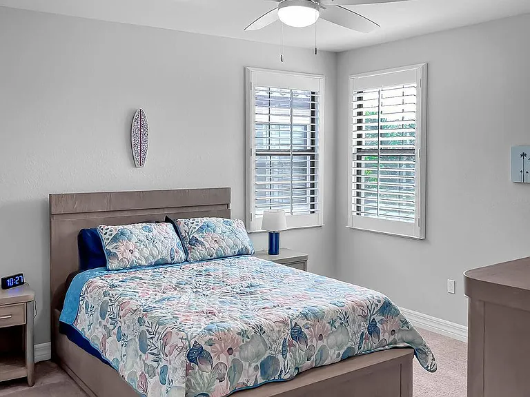2nd Floor Queen Bed 2