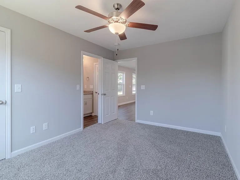 161 Hadley Dr — Photo 10