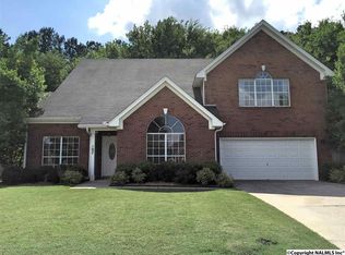107 Sandpiper Ct SW, Huntsville, AL 35824