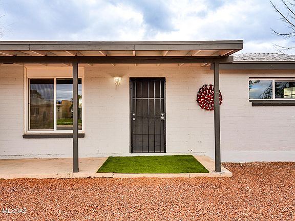 3rd image of 903 W Calle Lerdo