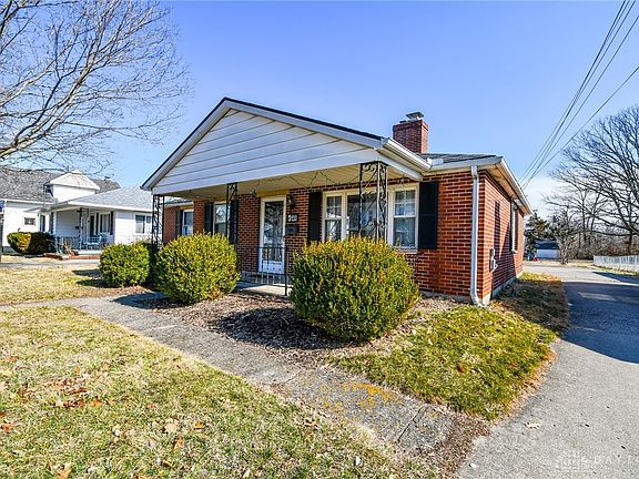 4th image of 3410 Oakmont Ave
