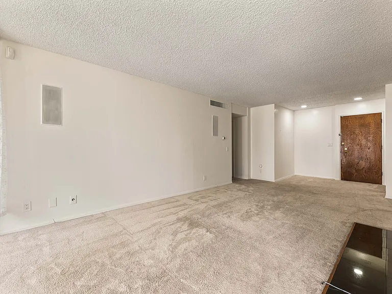 1340 S Beverly Glen Blvd #202 — Photo 5