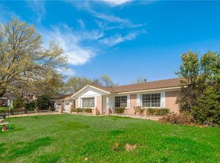 6025 Maceo Ln, Fort Worth, TX 76112