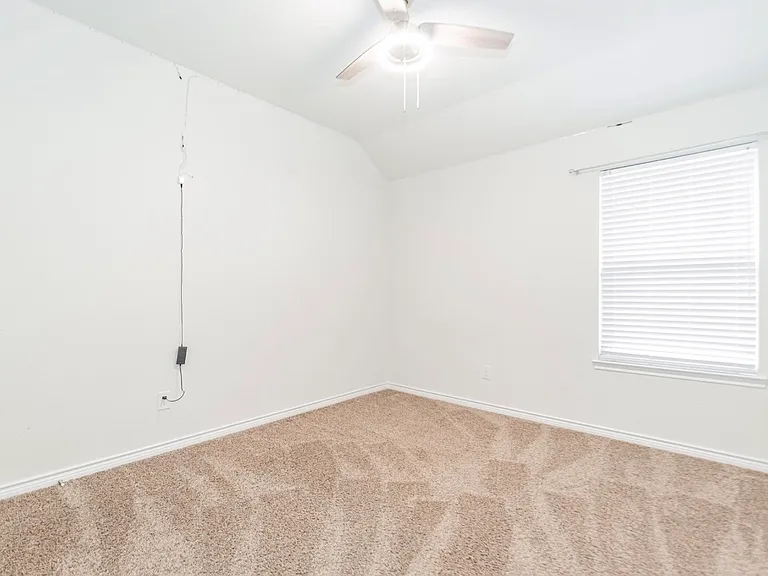 3137 Honeycomb Way — Photo 11