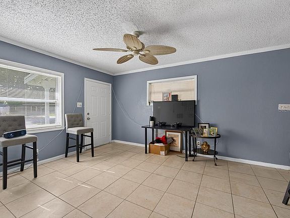 4th image of 5205 S 82nd St