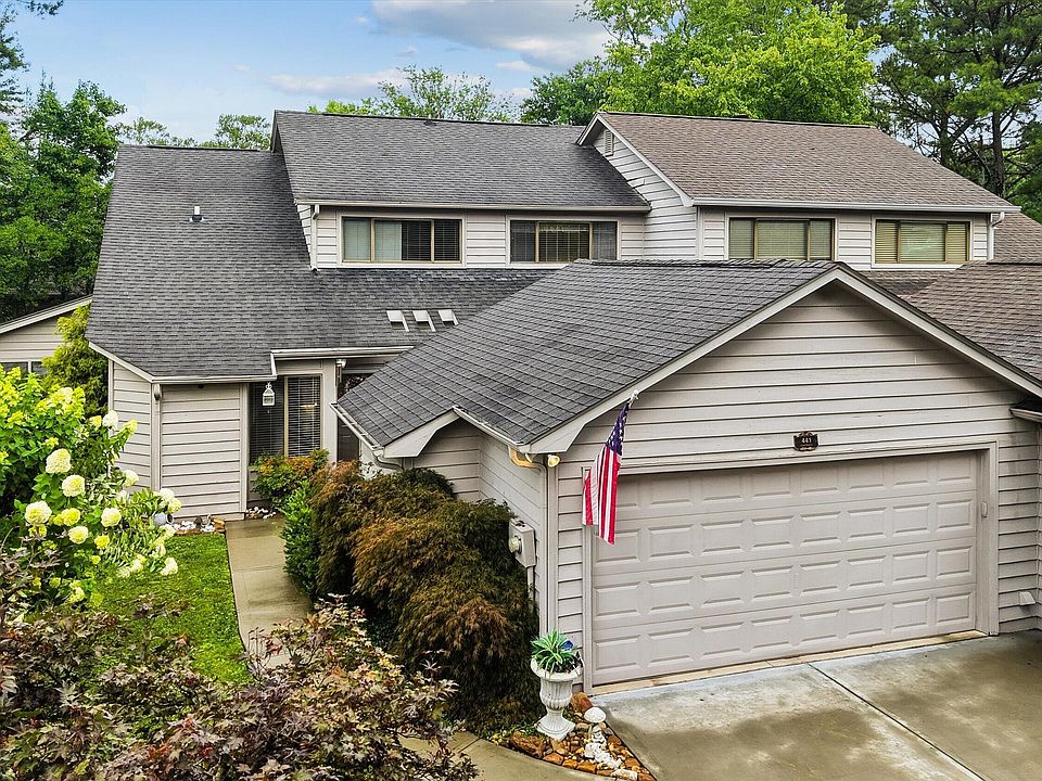 1st image of 441 Lost Tree Ln