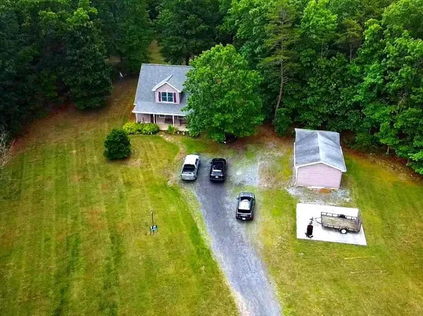 1354 Tuscarora Pike, Hedgesville, WV 25427