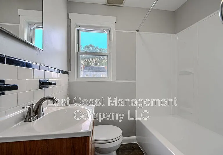 2525 Boarman Ave — Photo 13