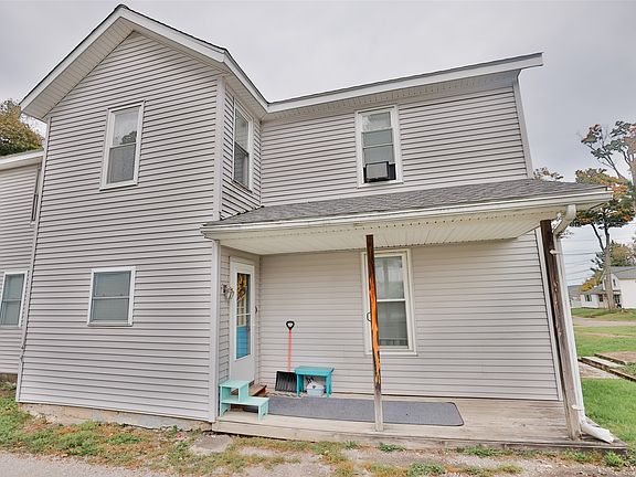 3rd image of 611 S Center St