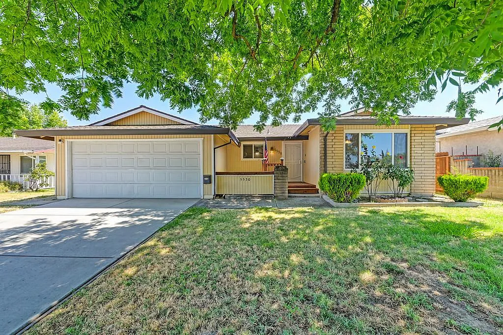 5530 Seyferth Way photo 1