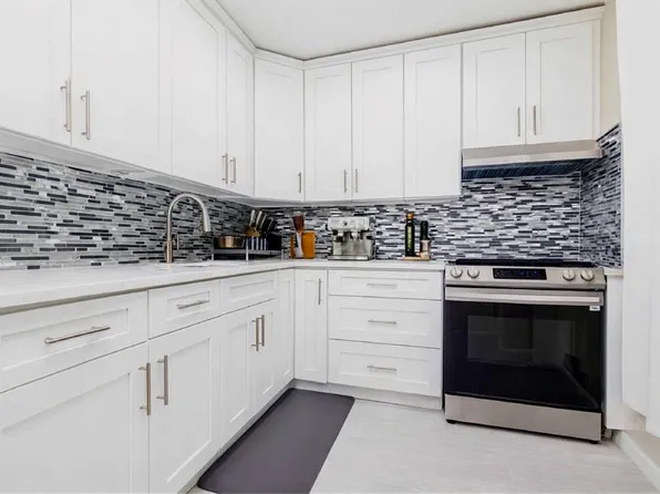 2531 East 7th Street image 5 of 16