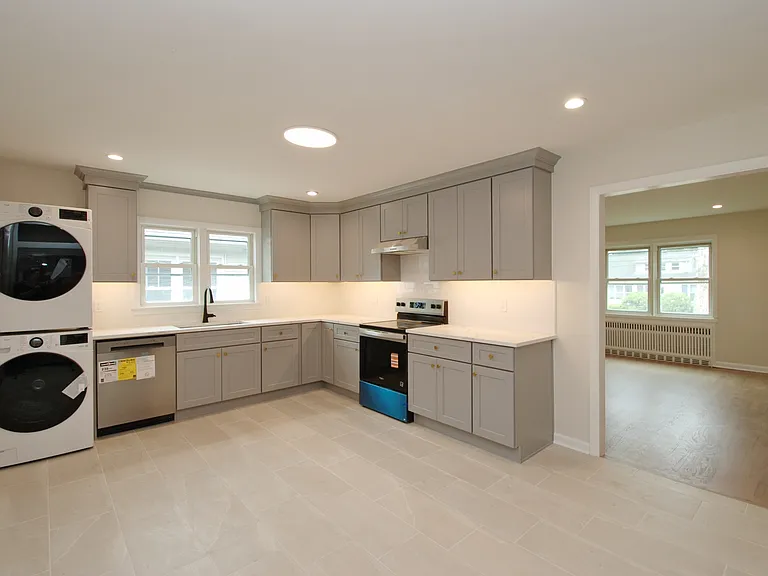 306 Courtland Ave #1 — Photo 12