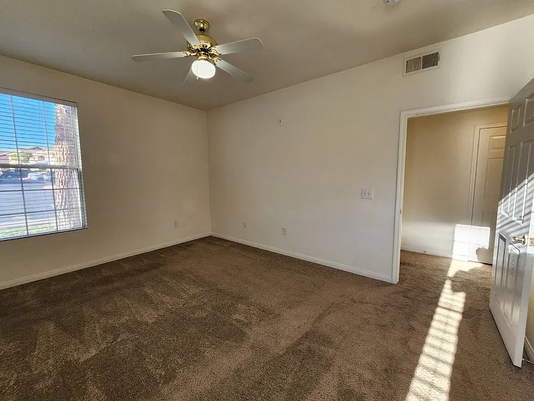 231 W Horizon Ridge Pkwy #417 — Photo 28