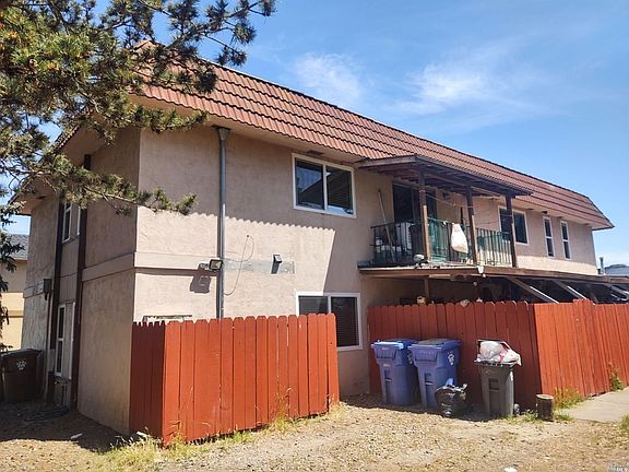 4th image of 2463 Colina Ct
