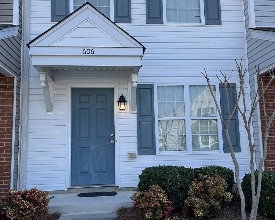 1st image of 606 Grasswren Way