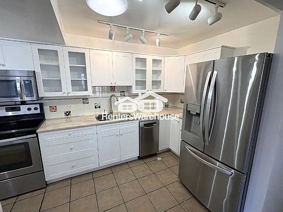 2nd image of 3025 50th St S Floor 33707