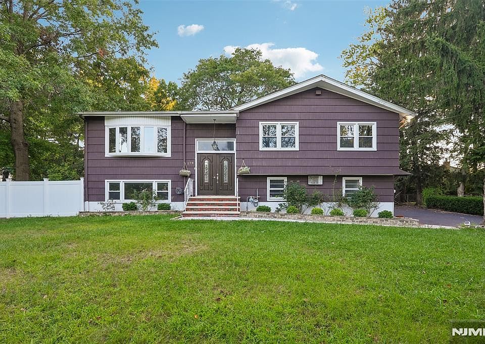 1st image of 274 Oradell Avenue