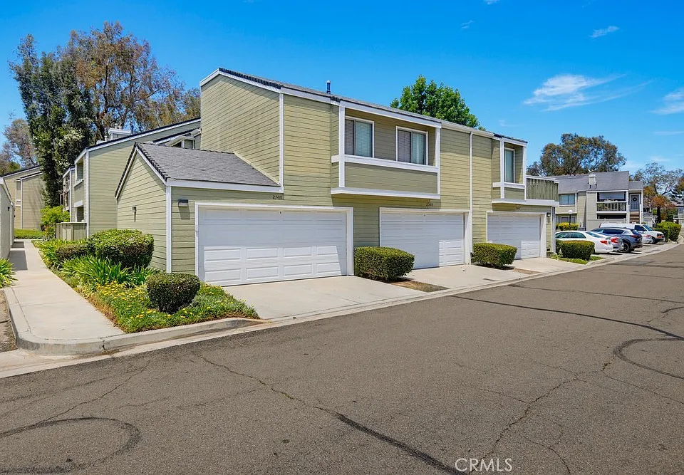 23411 Cambridge Rd