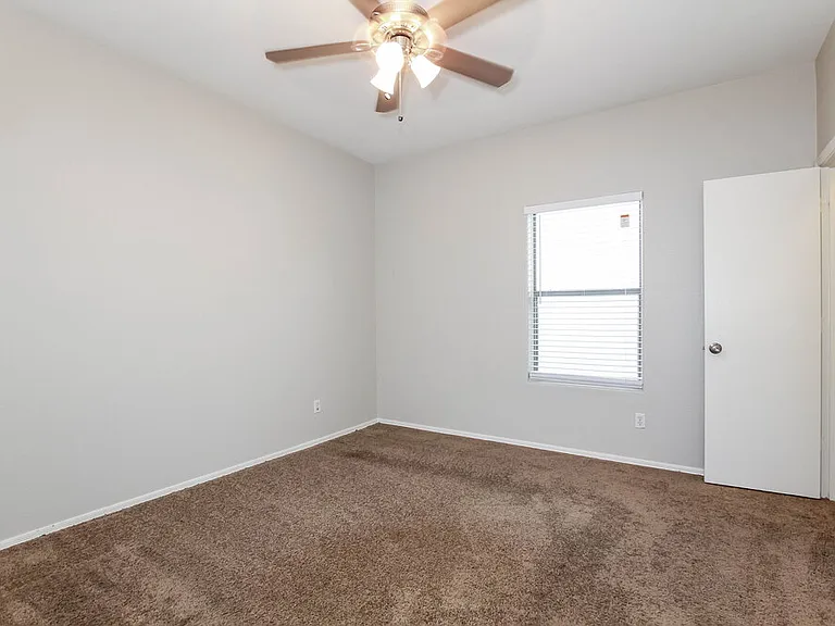 6522 W Elwood St — Photo 12