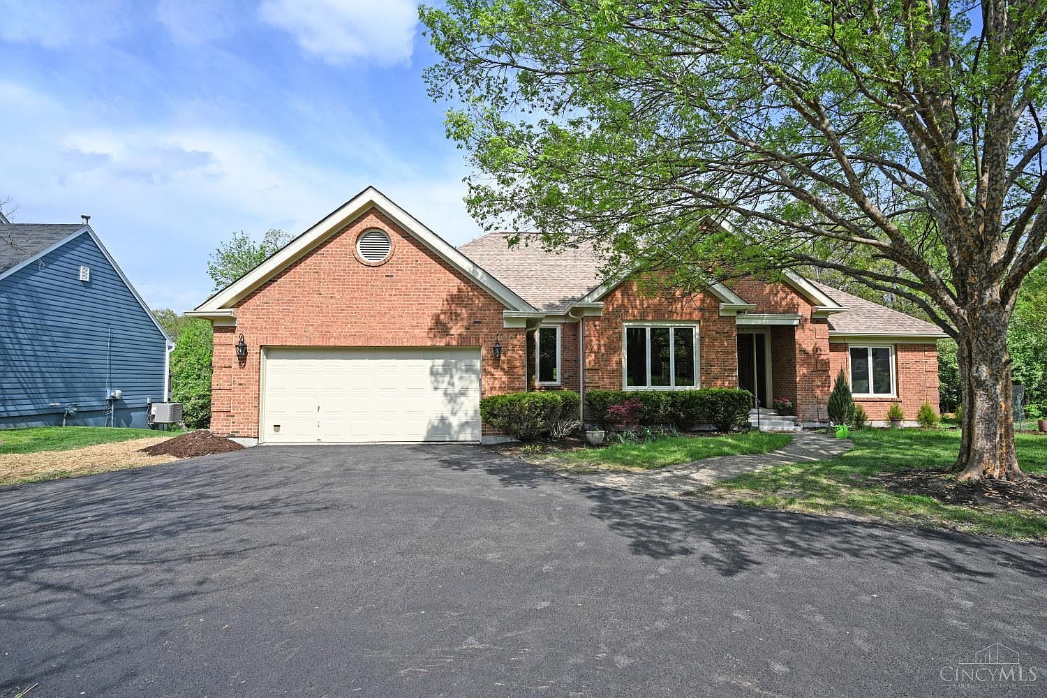 6897 Fox Hill Ln, Cincinnati, OH 45236 | Zillow