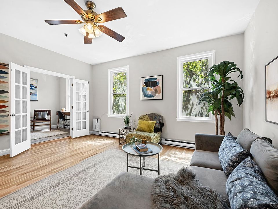 1st image of 118 Willow Ave APT 2