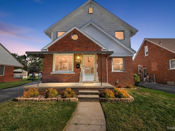 21901 Trombly St, Saint Clair Shores, MI 48080