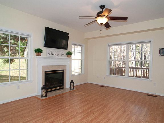 5th image of 23 Butternut Ln