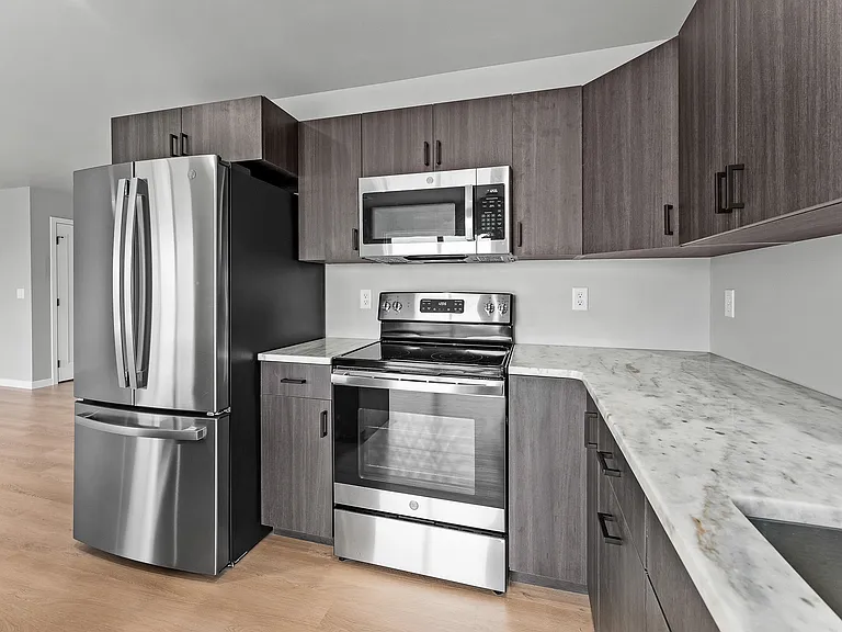 535 Harper Cir — Photo 3