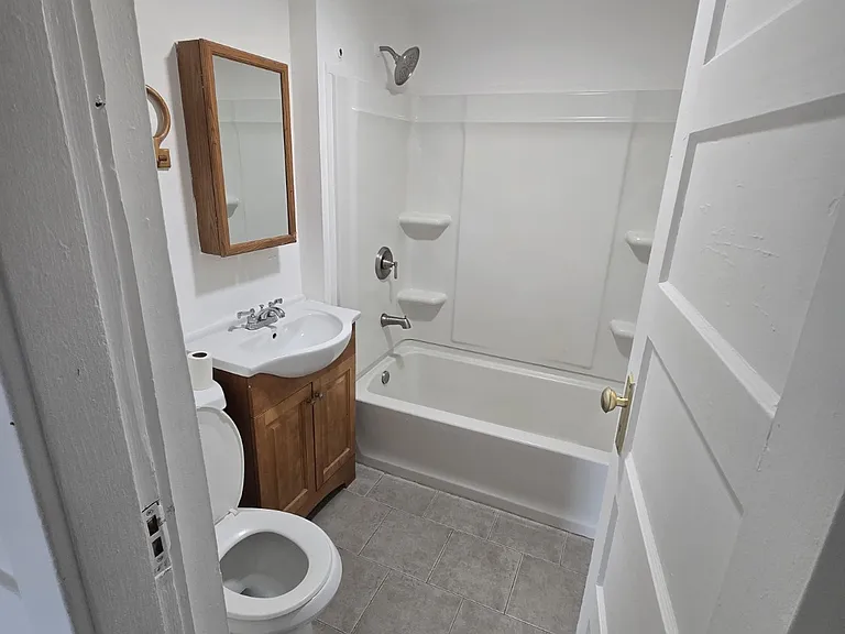 19-21 Clayton St #3 — Photo 5