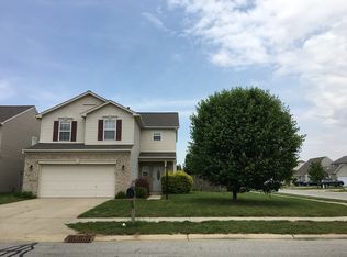 2272 Middle View Dr, Columbus, IN 47201