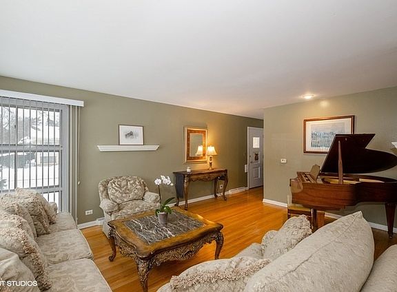 2nd image of 1100 Golf Ave