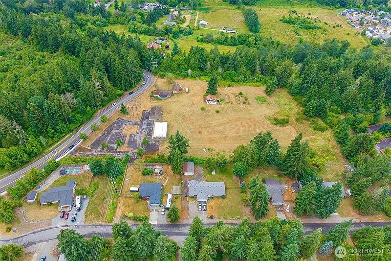 2nd image of 18707 Rhodes Lake Road E