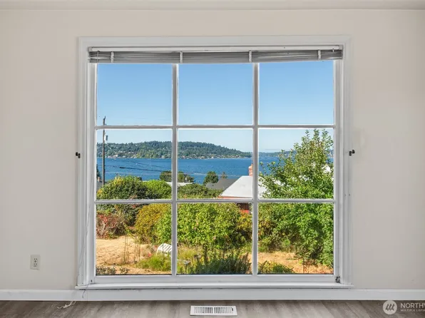 10658 Laurel Lane S, Seattle, WA 98178