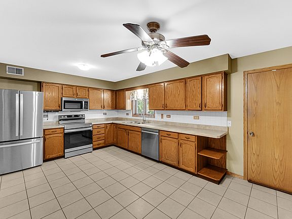 3rd image of 11036 Theresa Cir #3C