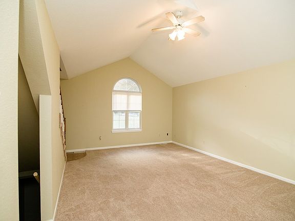 4th image of 3921 Greenbrier Dr #A
