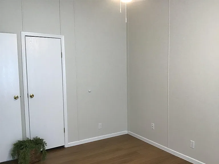 503 S Victoria St — Photo 20