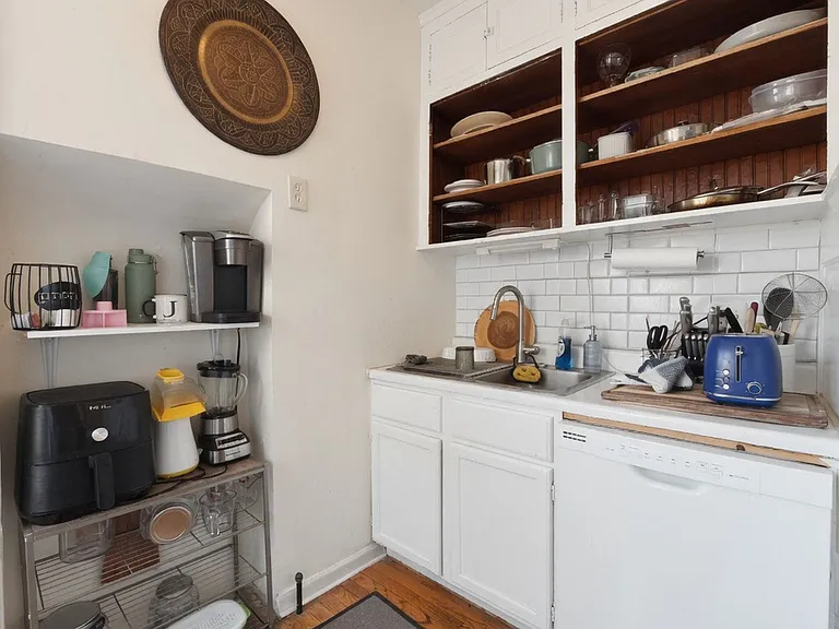 4617 N Rockwell St #3 — Photo 5