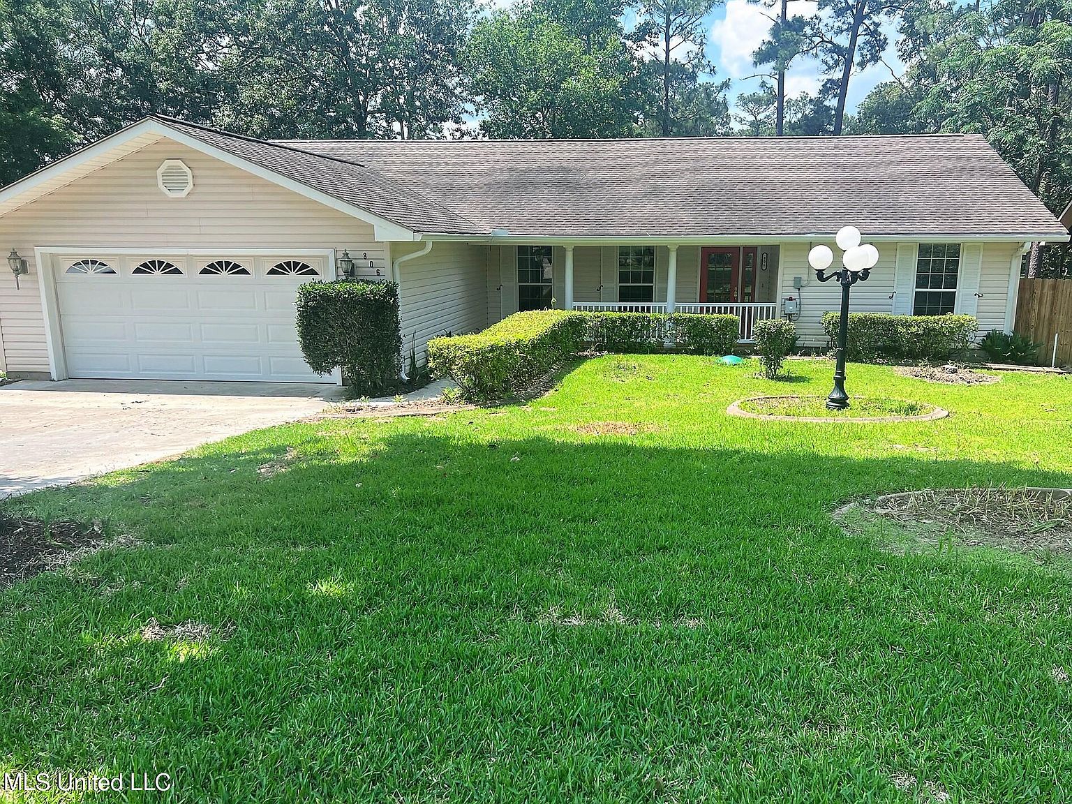 806 E Lakeshore Dr, Carriere, MS 39426 Zillow