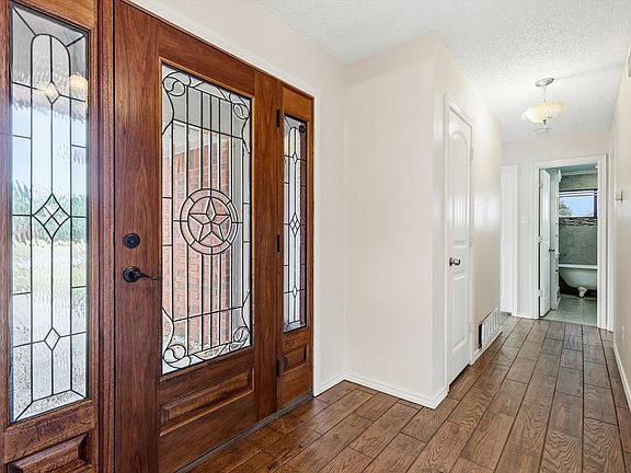 4th image of 2714 Skyview Dr