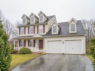 206 Garden View Dr, Thorndale, PA 19372
