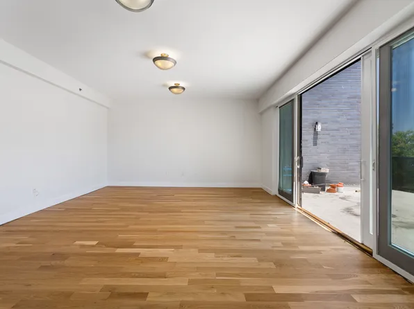 2727 Henry Hudson Parkway West image 5 of 38