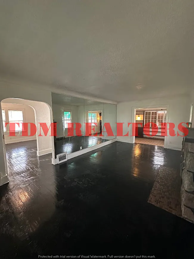 3 bed, 1406 sqft, $900 — Photo 3