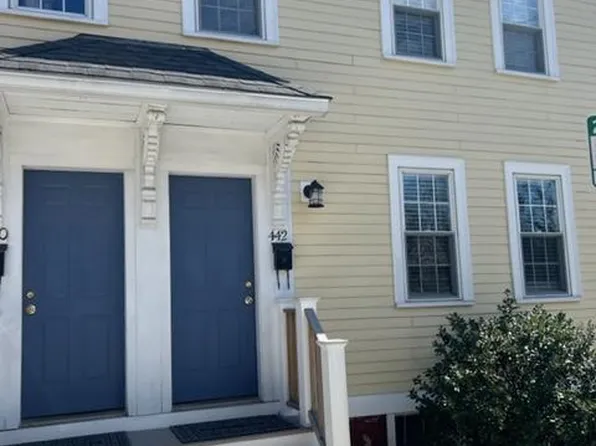 442 Hanover St, Portsmouth, NH 03801