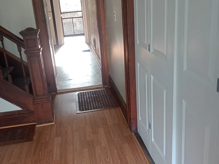 2706 Midland Ave — Photo 9