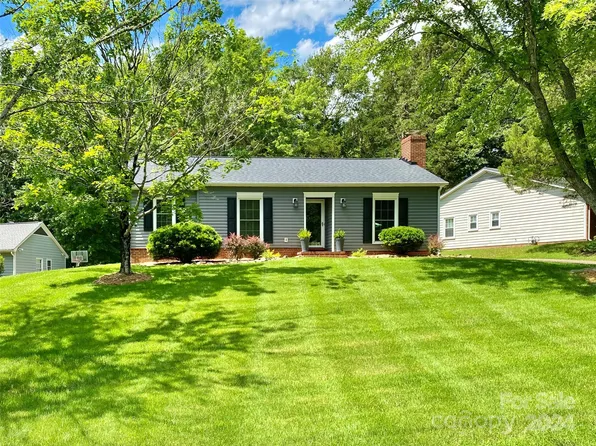 2327 Turnberry Ln, Charlotte, NC 28210