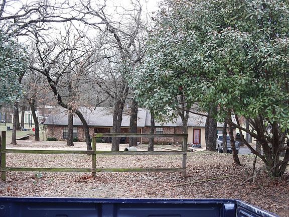 2nd image of 3909 Hidden Lake Ct