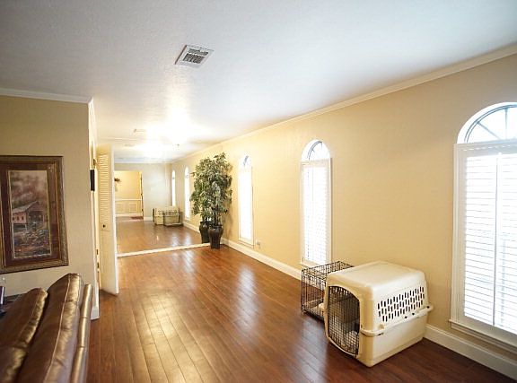 4th image of 3609 Jordan Ave