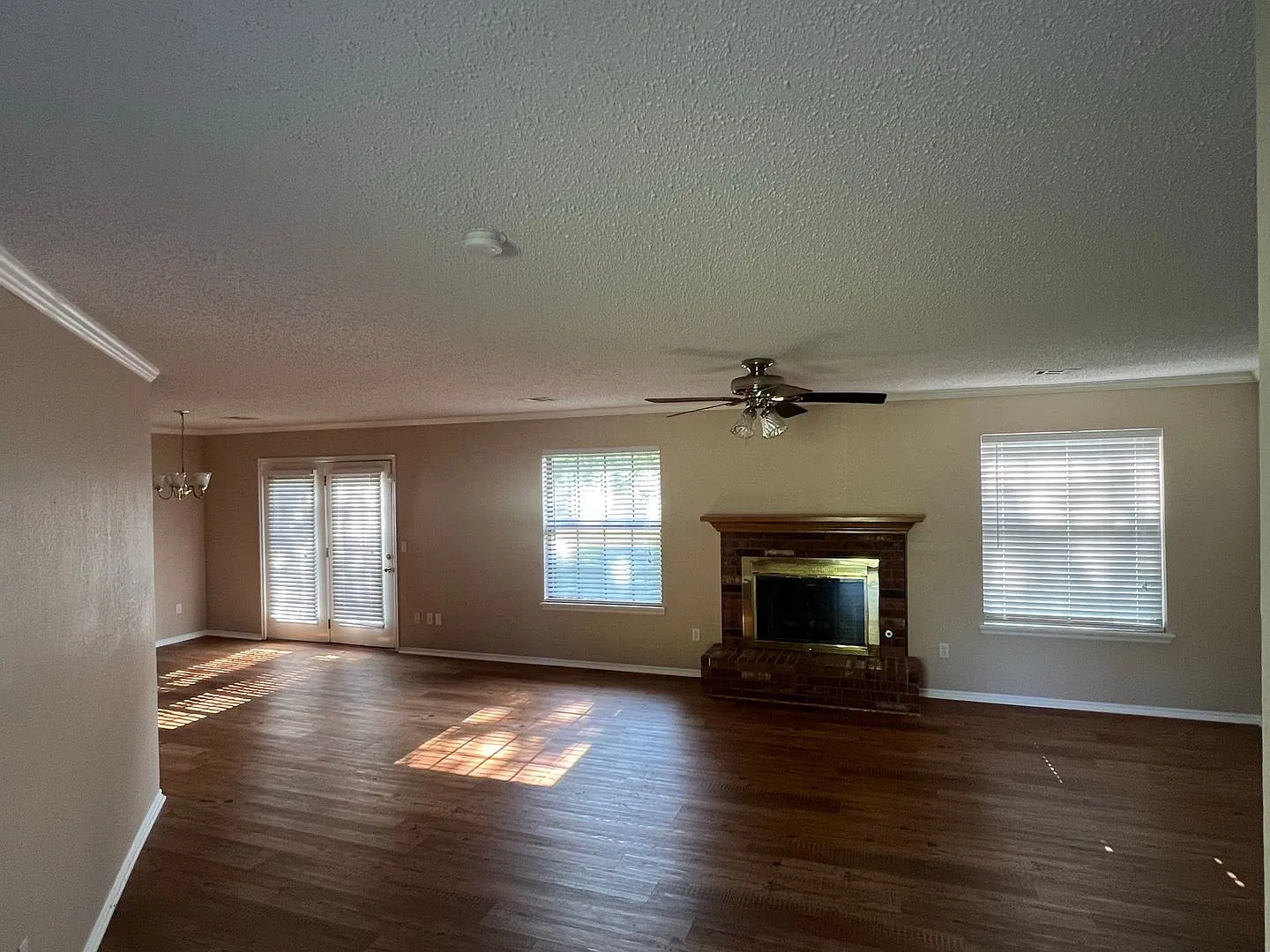 134.1 - 1307 N. Jardot — Photo 2