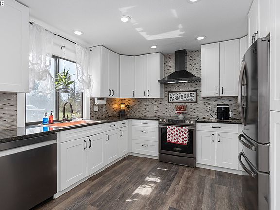 5th image of 43737 SE Erin Ln