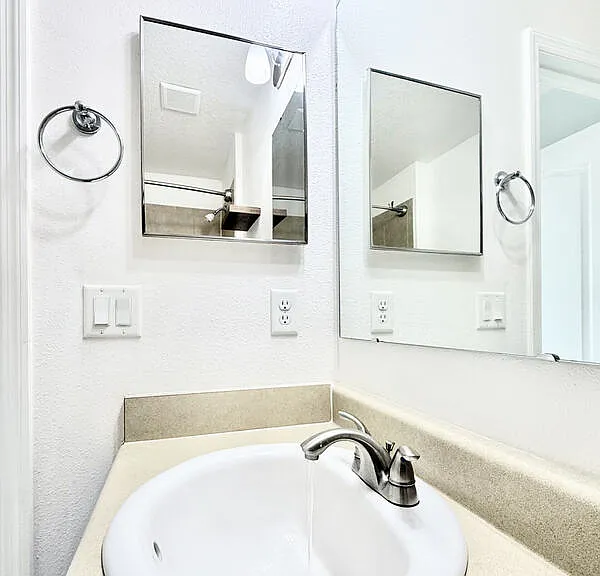 3824 Exeter Ln #1 — Photo 54